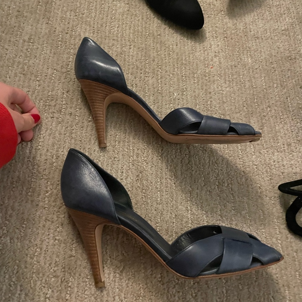 Gianvito Rossi blue leather open toe heels